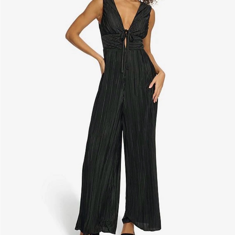 NWT Siena Wide Leg Elegant Black Jumpsuit Sz 0